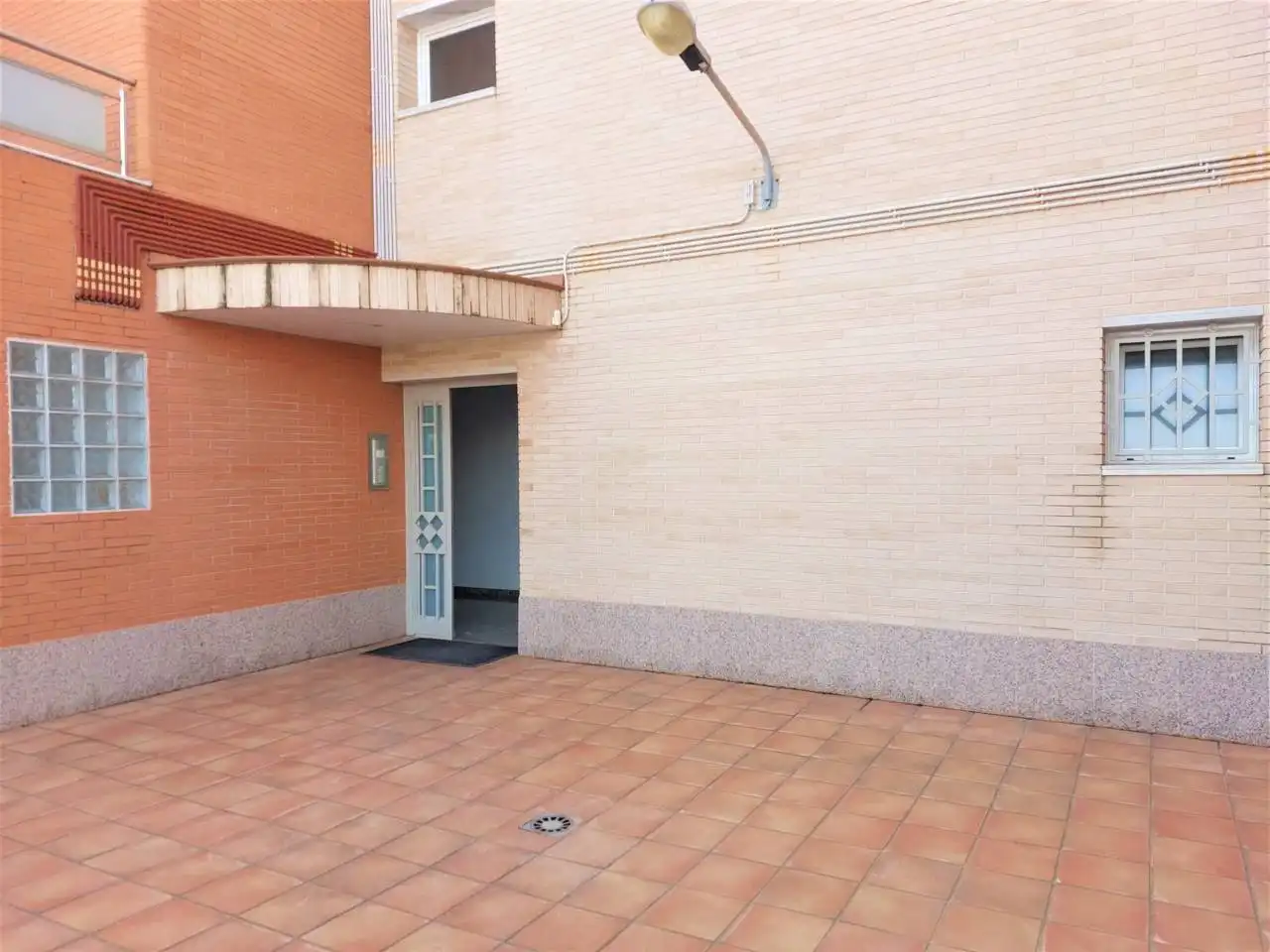 Vista exterior de Piso de alquiler en Vilanova i la Geltrú con Aire acondicionado, Calefacción y Terraza