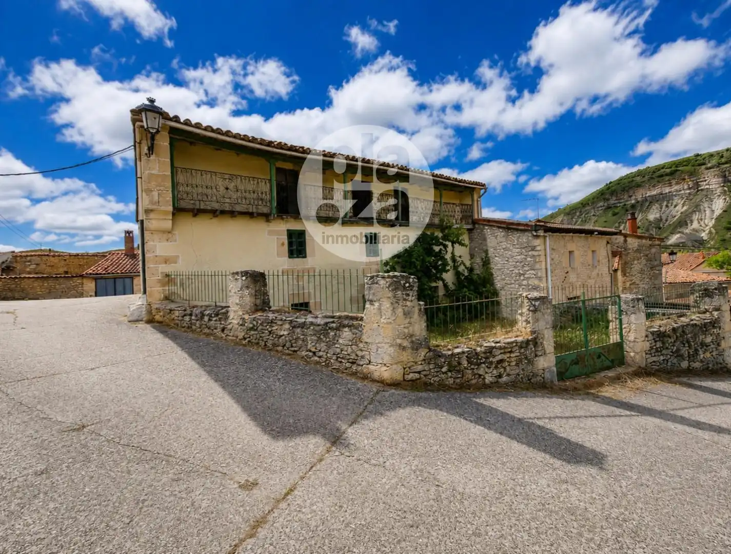 Exterior view of Houses for sale in Valle de Sedano  with Private garden and Terrace