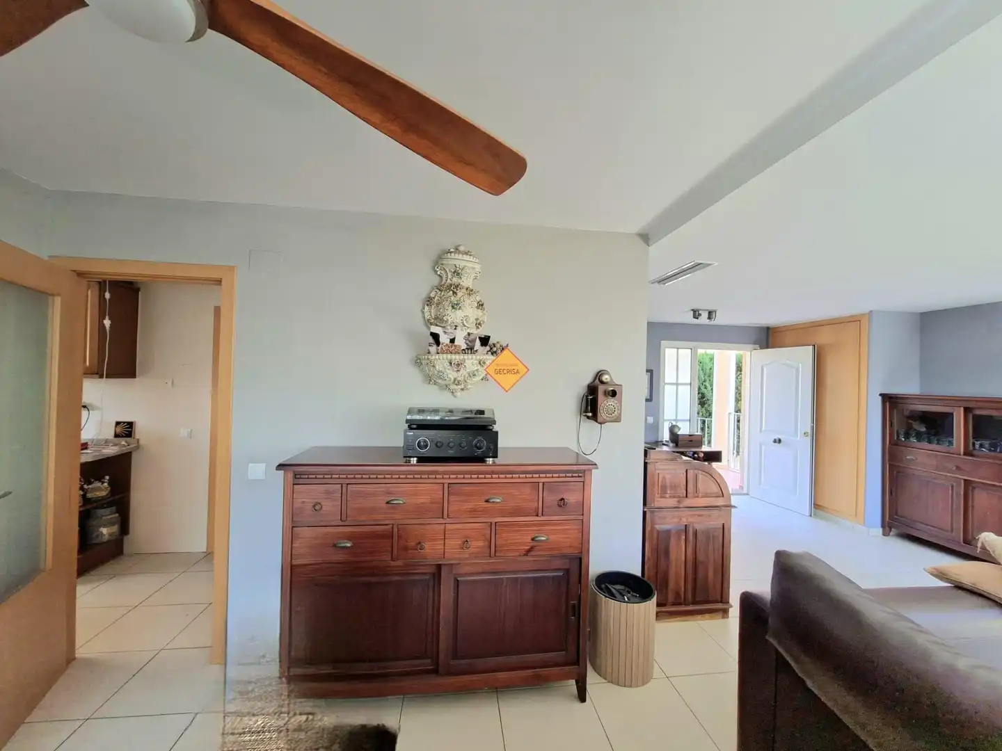 Sala de estar de Casa o chalet en venta en Paterna con Aire acondicionado, Calefacción y Jardín privado