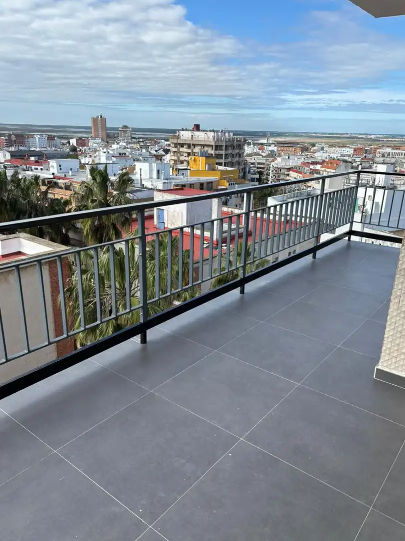 Terraza de Piso de alquiler en  Huelva Capital con Terraza