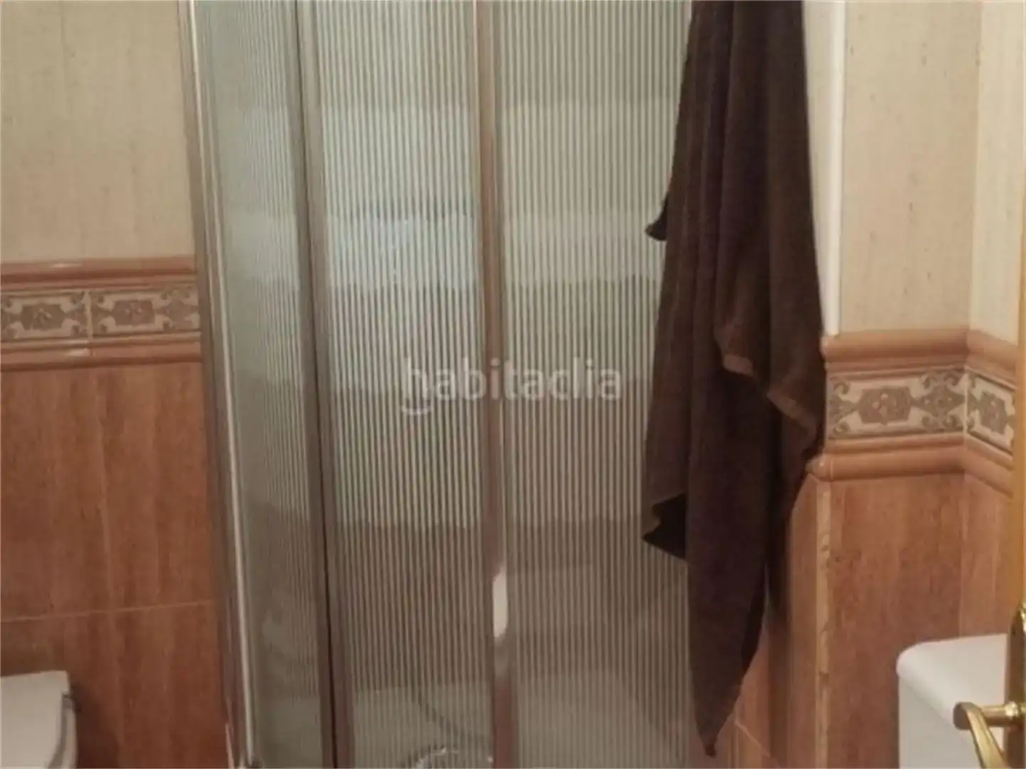 Bany de Pis en venda en Sant Boi de Llobregat amb Aire condicionat