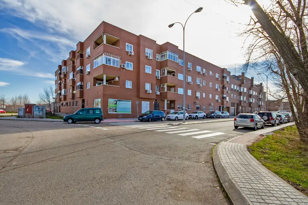Vista exterior de Pis en venda en Ciempozuelos amb Calefacció, Parquet i Piscina