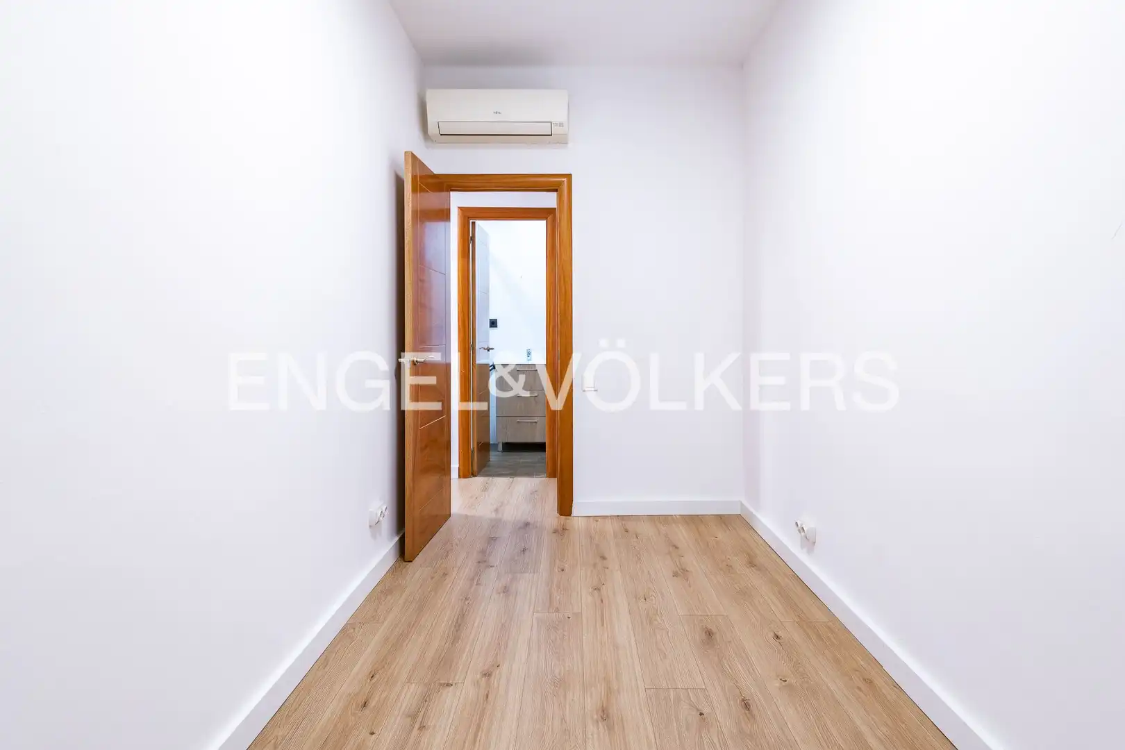 Piso en venta en Barcelona con Aire acondicionado, Calefacción y Balcón