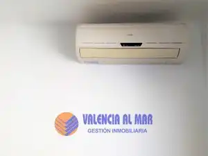 Vista exterior de Piso en venta en Valencia con Aire acondicionado, Horno y Balcón