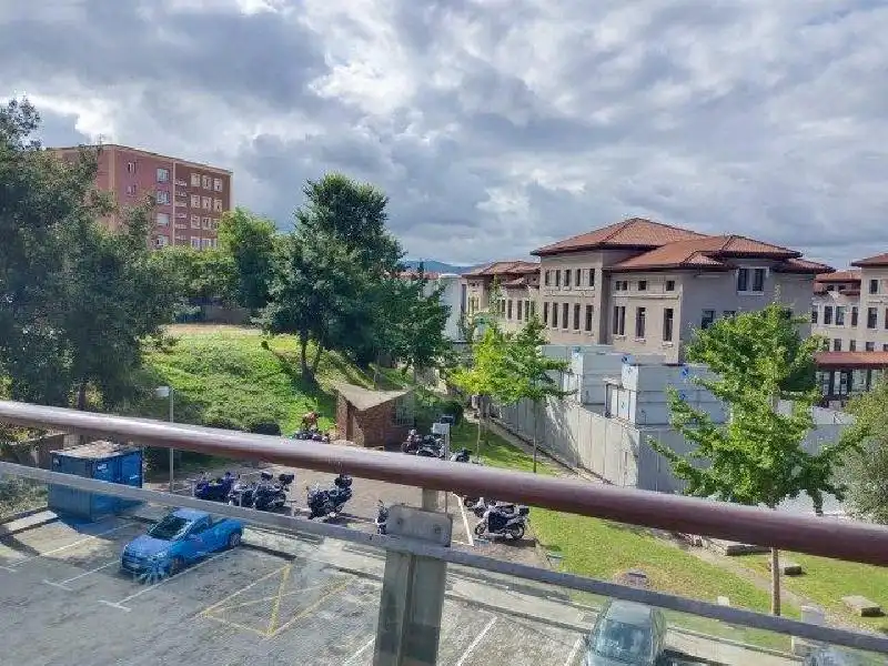 Vista exterior de Local en venda en Santander