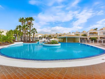 Apartamento con piscina en venta en Los Cardones 61