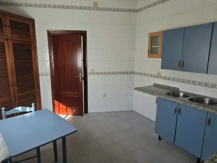 Cocina de Piso en venta en La Palma del Condado con Amueblado