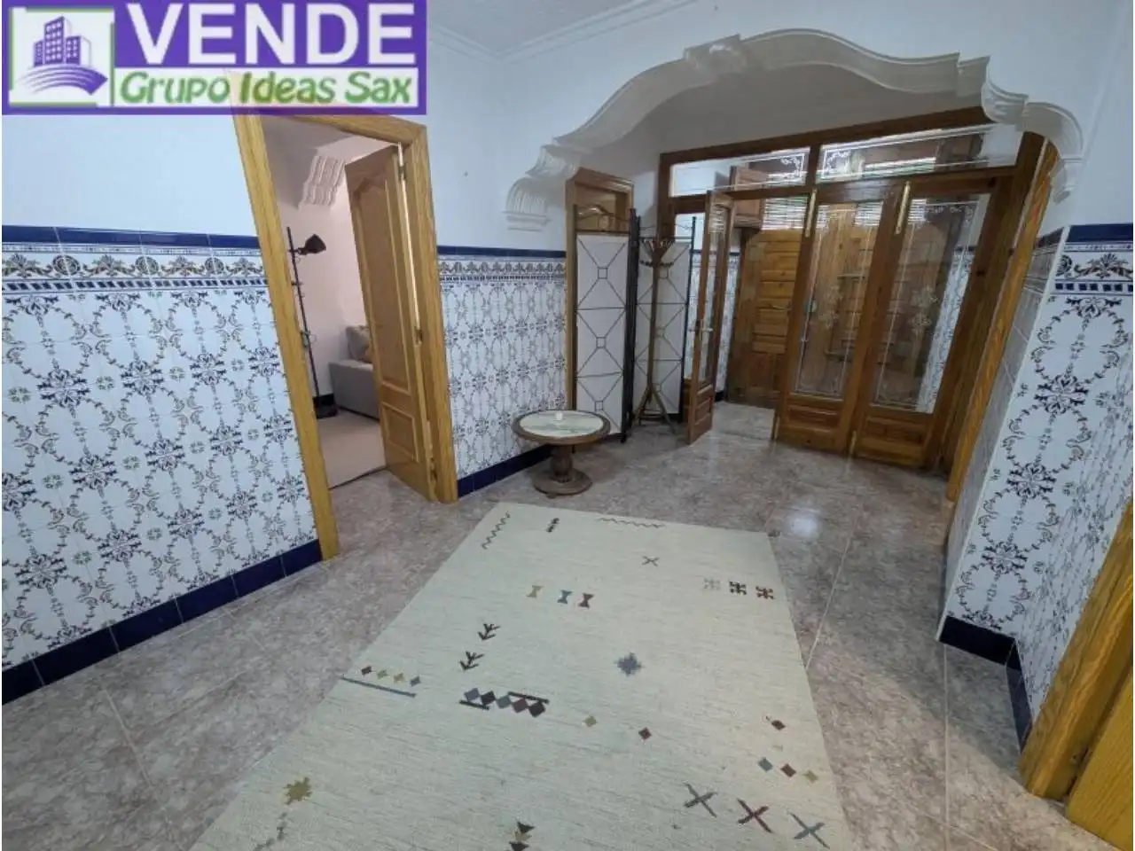 Flat for sale in Sax