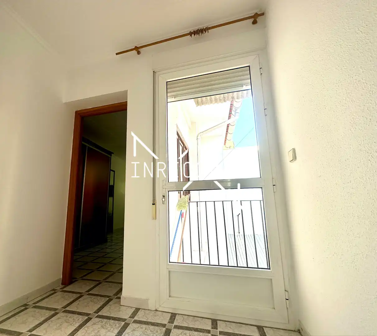 Haus oder Chalet zum Verkauf in Sueca mit Heizung, Abstellraum und Möbliert