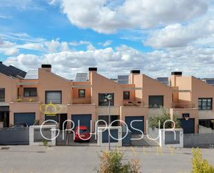 Exterior view of Single-family semi-detached for sale in Valladolid Capital  with Heating, Private garden and Terrace