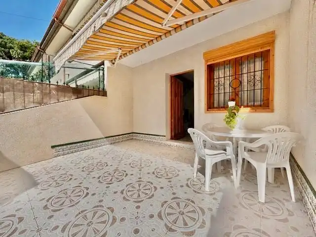 Terrasse von Haus oder Chalet zum Verkauf in San Pedro del Pinatar mit Privatgarten, Terrasse und Abstellraum