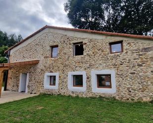 Vista exterior de Finca rústica en venda en Puente Viesgo amb Terrassa