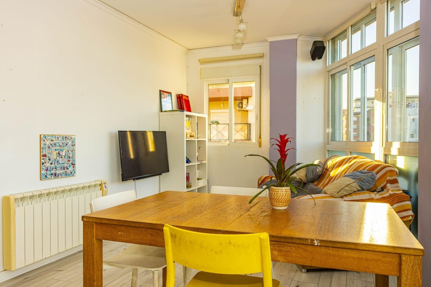 Sala d'estar de Pis en venda en Sagunto / Sagunt amb Calefacció, Parquet i Terrassa