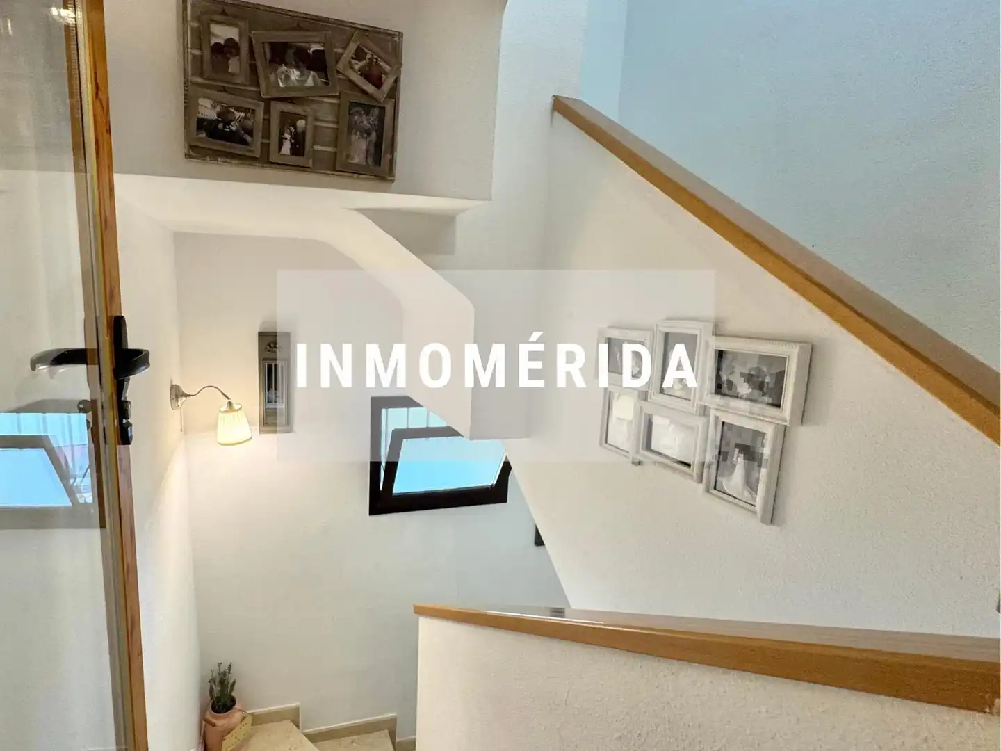 Vista exterior de Casa adosada en venta en Mérida con Aire acondicionado, Calefacción y Jardín privado