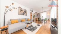 Living room of Flat to rent in  Madrid Capital  with Air Conditioner and Balcony