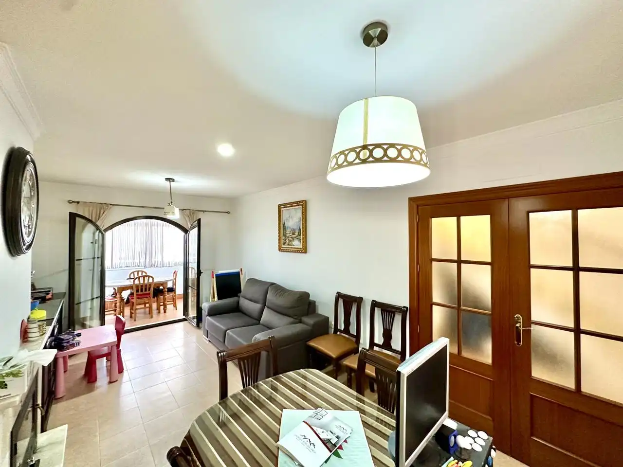 Sala d'estar de Casa adosada en venda en Sierra de Yeguas amb Terrassa