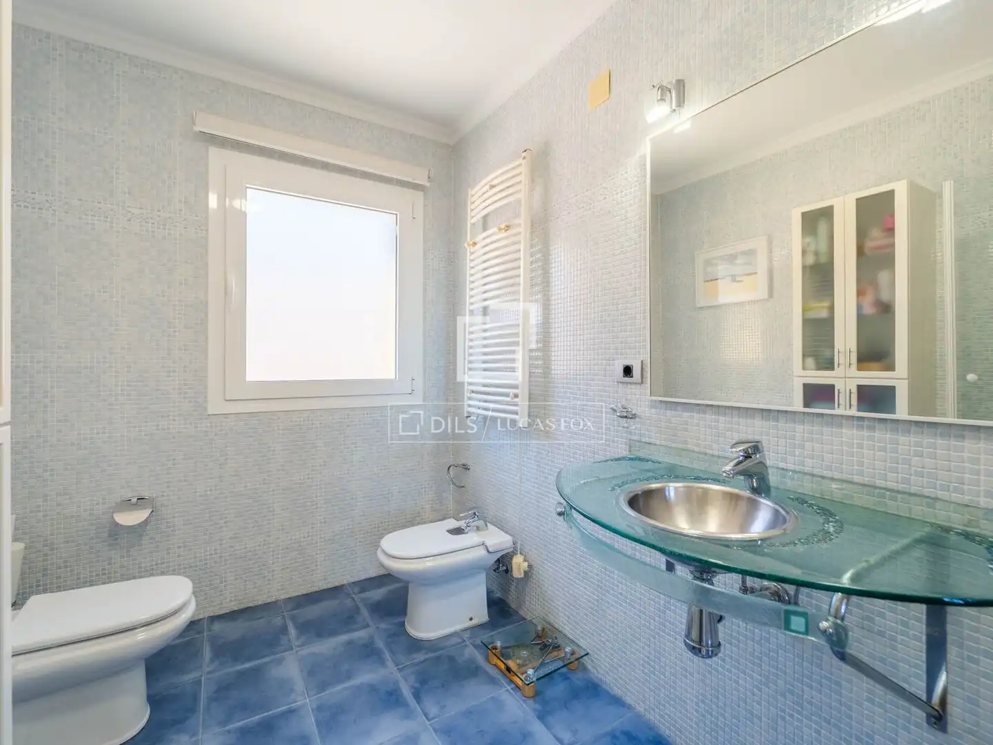 Bathroom of Houses for sale in Sagunto / Sagunt  with Air Conditioner, Heating and Private garden
