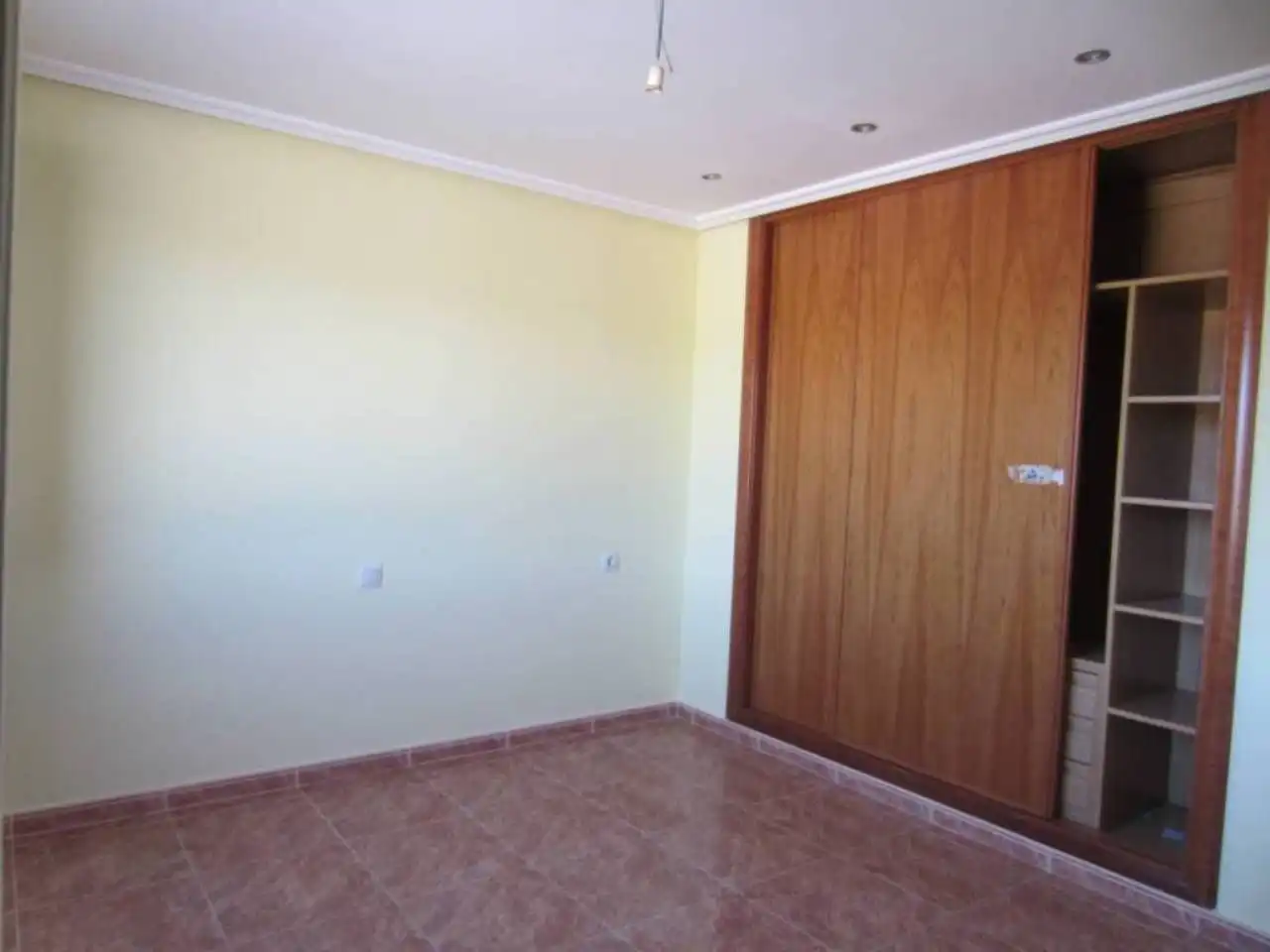 Bedroom of Houses for sale in Fuentes de Oñoro  with Air Conditioner, Terrace and Swimming Pool
