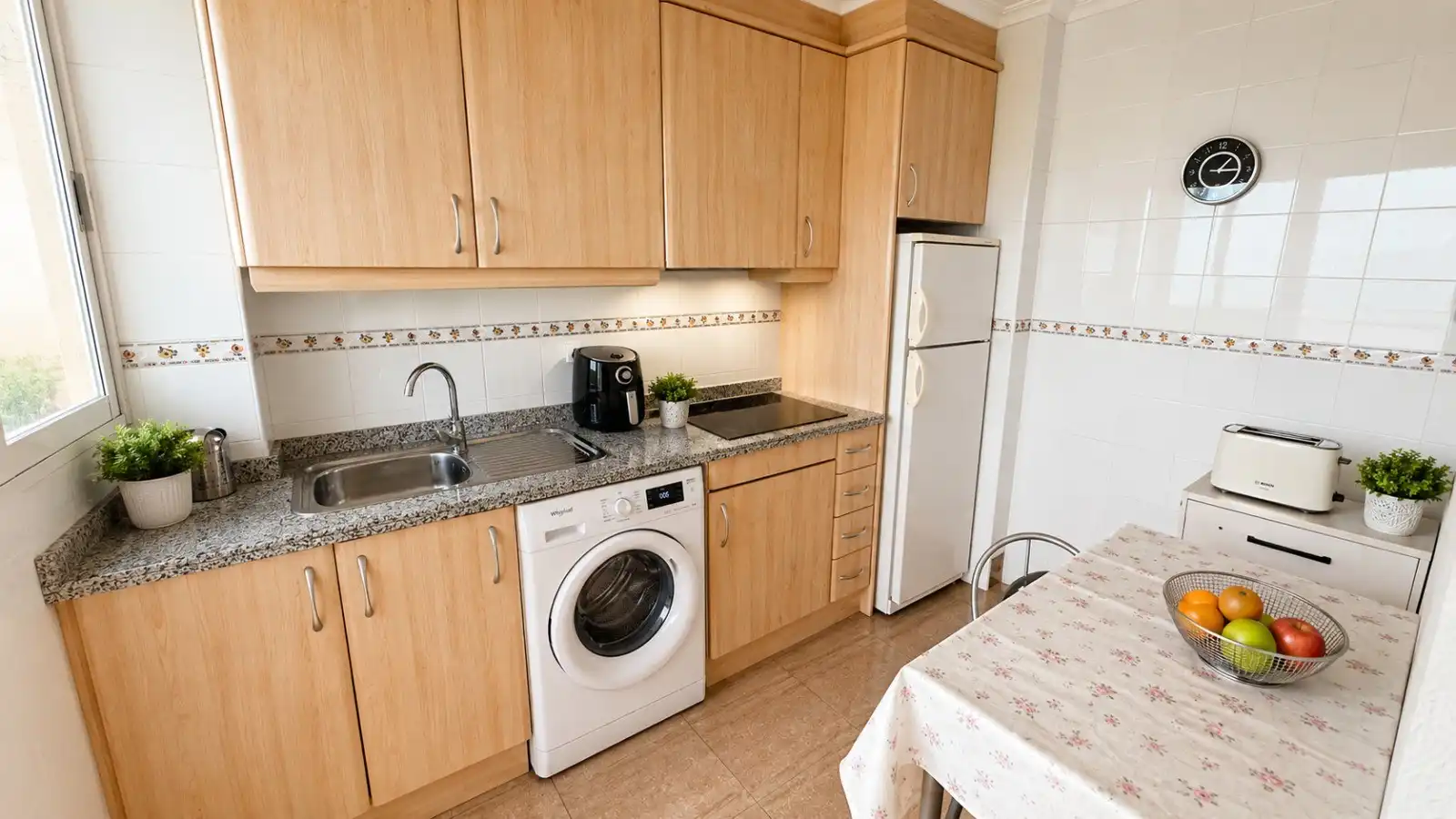Kitchen of Flat for sale in Guardamar del Segura  with Terrace, Swimming Pool and Furnished