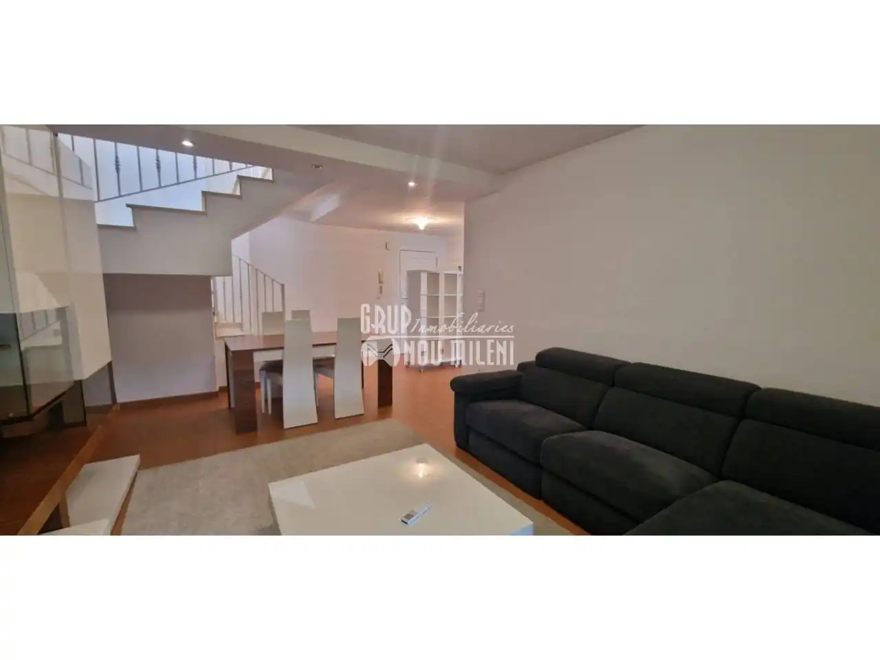 Sala d'estar de Àtic de lloguer en Catarroja amb Aire condicionat, Terrassa i Moblat