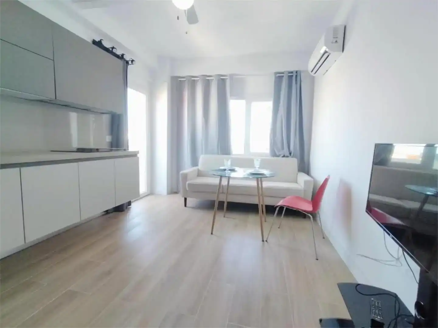 Sala d'estar de Apartament de lloguer en Carretera de Cádiz