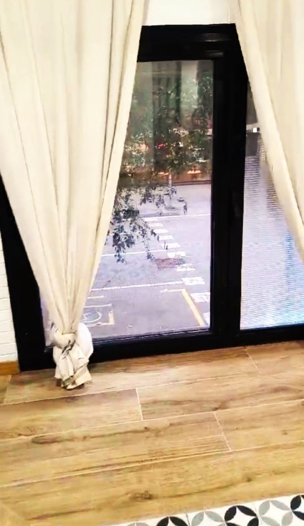 Vista exterior de Loft per a compartir en  Barcelona Capital amb Calefacció i Internet