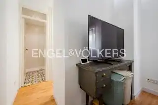 Flat for rent in Madrid  with Air Conditioner, Heating and Furnished