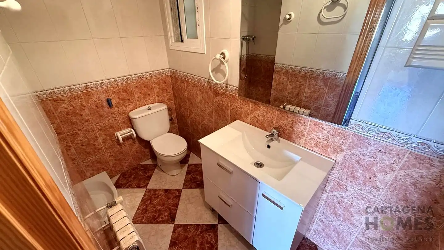 Bany de Casa o xalet en venda en Cartagena amb Aire condicionat i Jardí privat