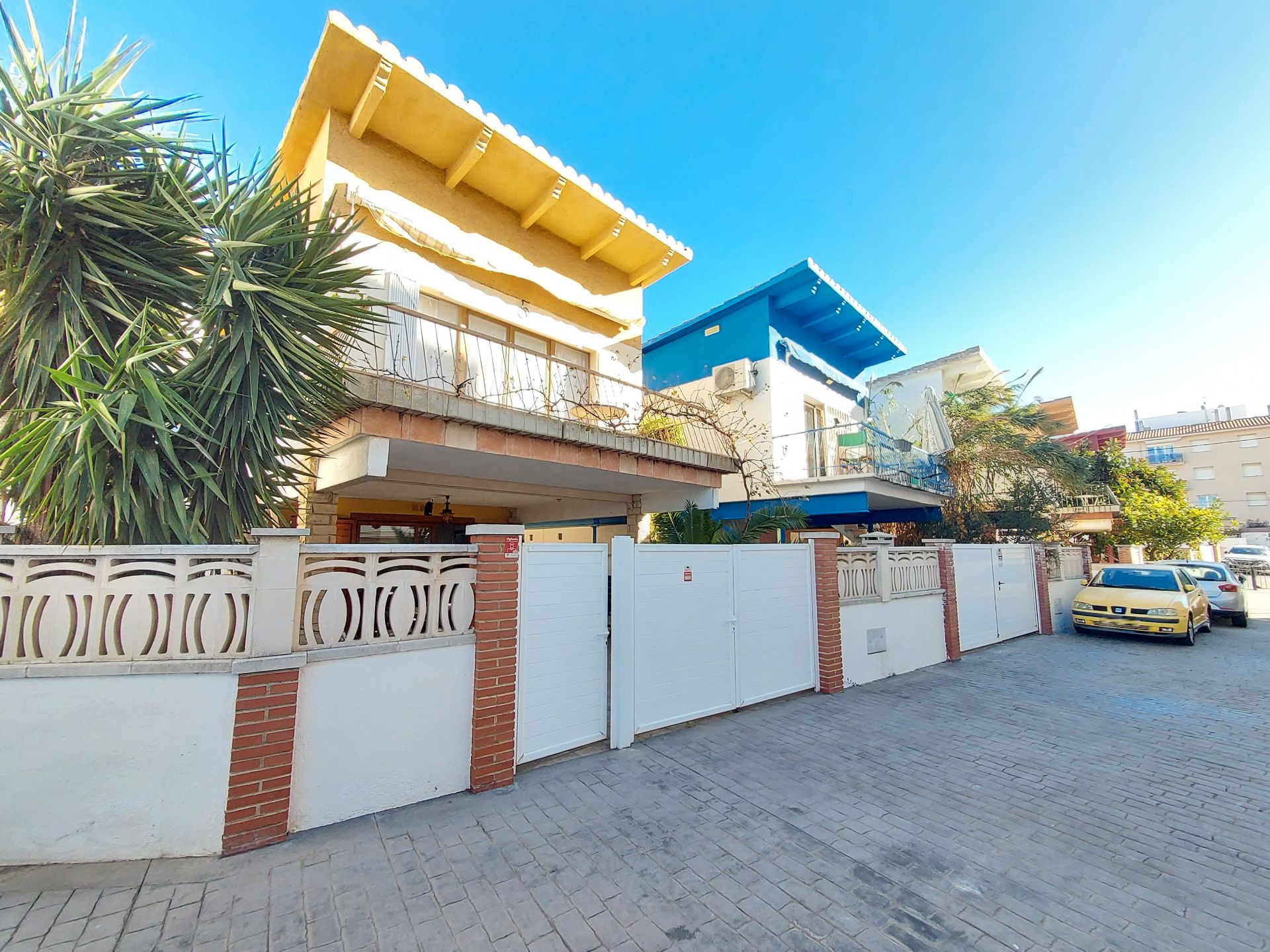 Vista exterior de Casa o xalet en venda en El Vendrell amb Aire condicionat, Calefacció i Jardí privat