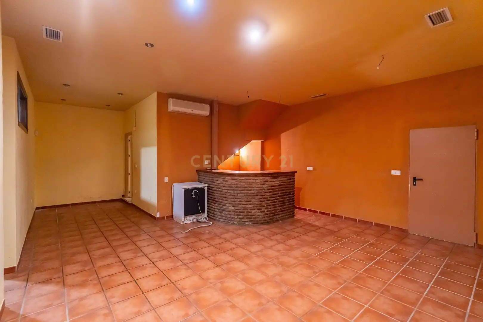 Houses for sale in Málaga  with Air Conditioner, Private garden and Storage room