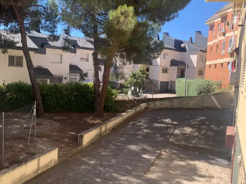 Exterior view of Flat for sale in Navalagamella, Madrid