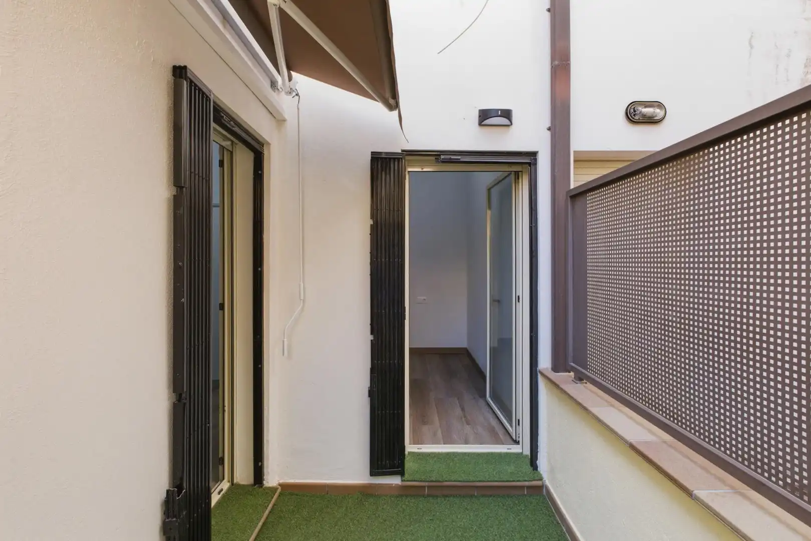 Balcony of Ground floor for sale in Blanes  with Air Conditioner, Heating and Parquet flooring