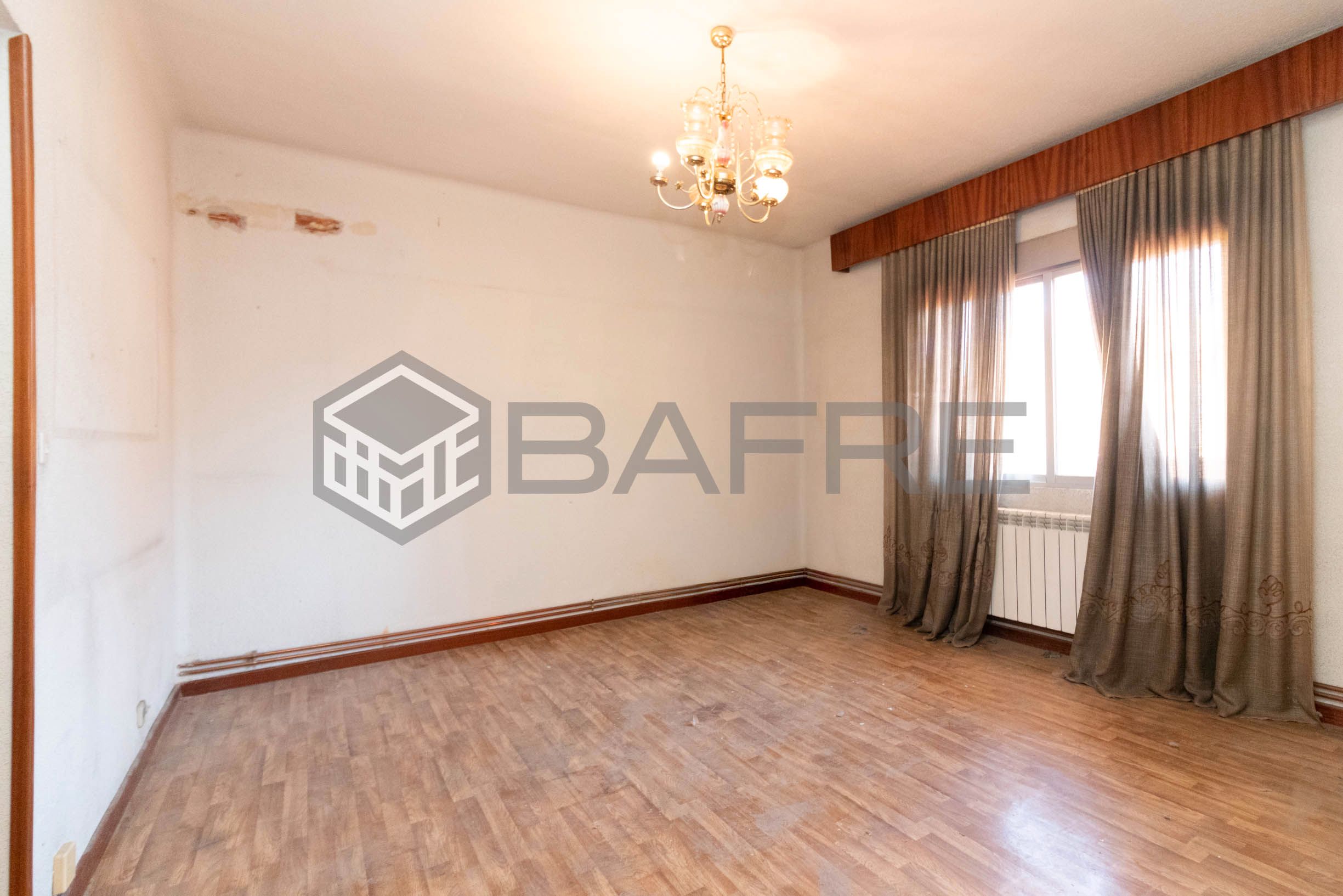 Wohnung zum Verkauf in Calle de Jesús del Gran Poder, Moscardó, Usera