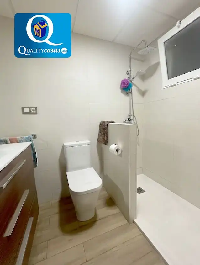 Baño de Apartamento en venta en Elche / Elx con Aire acondicionado
