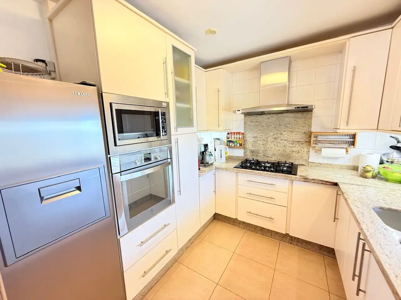 Cocina de Casa o chalet en venta en Vélez-Málaga con Aire acondicionado, Calefacción y Jardín privado