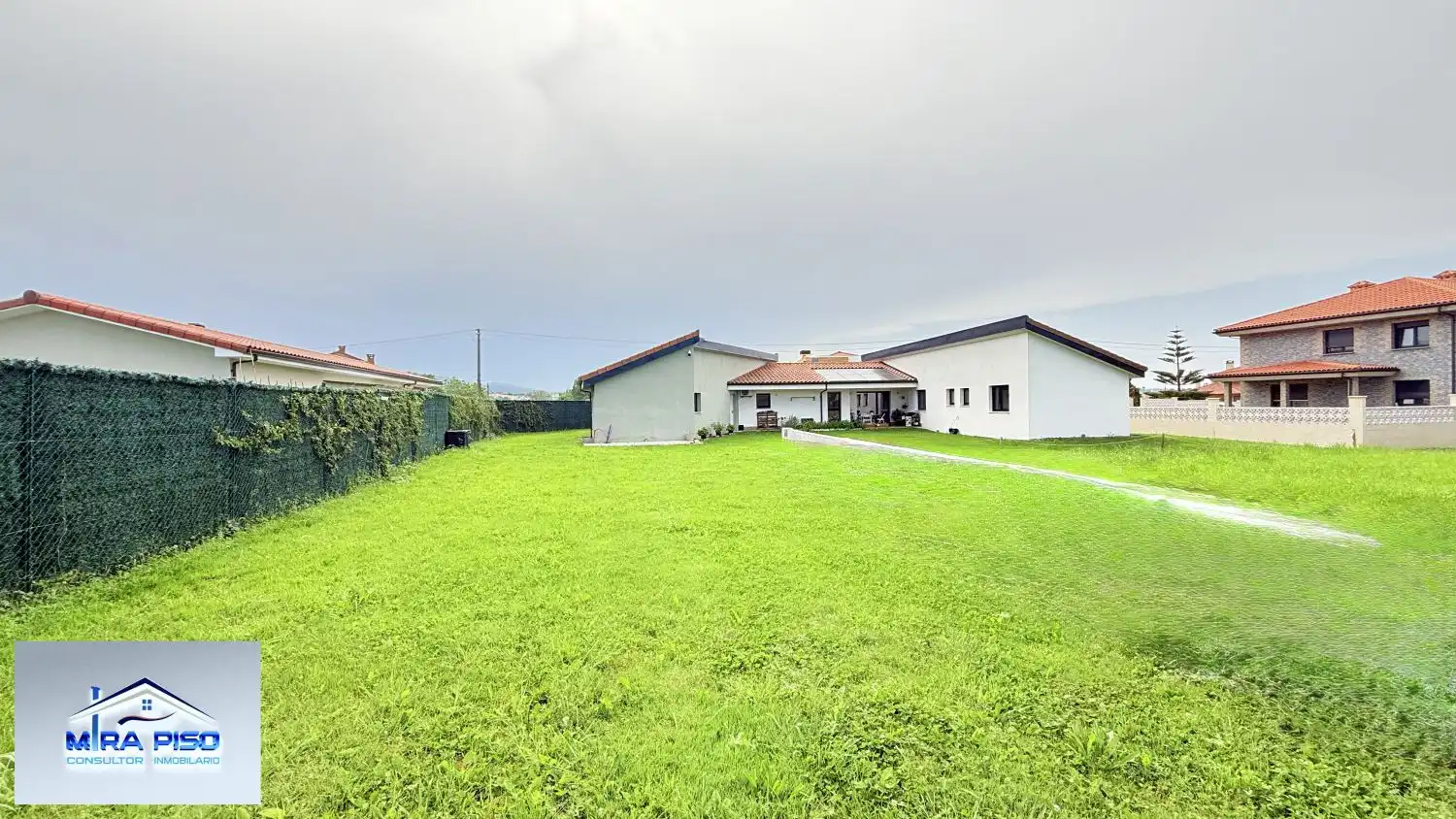 Vista exterior de Casa o chalet en venta en Las Rozas de Valdearroyo  con Calefacción, Terraza y Trastero