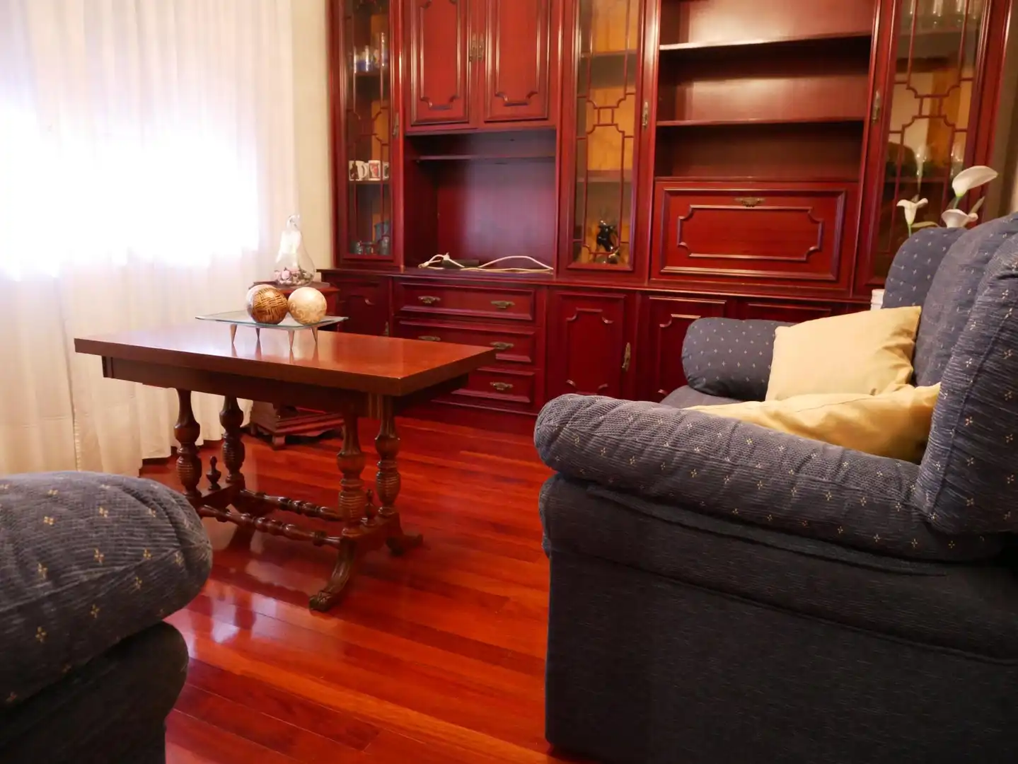 Sala de estar de Piso en venta en Basauri  con Calefacción y Balcón
