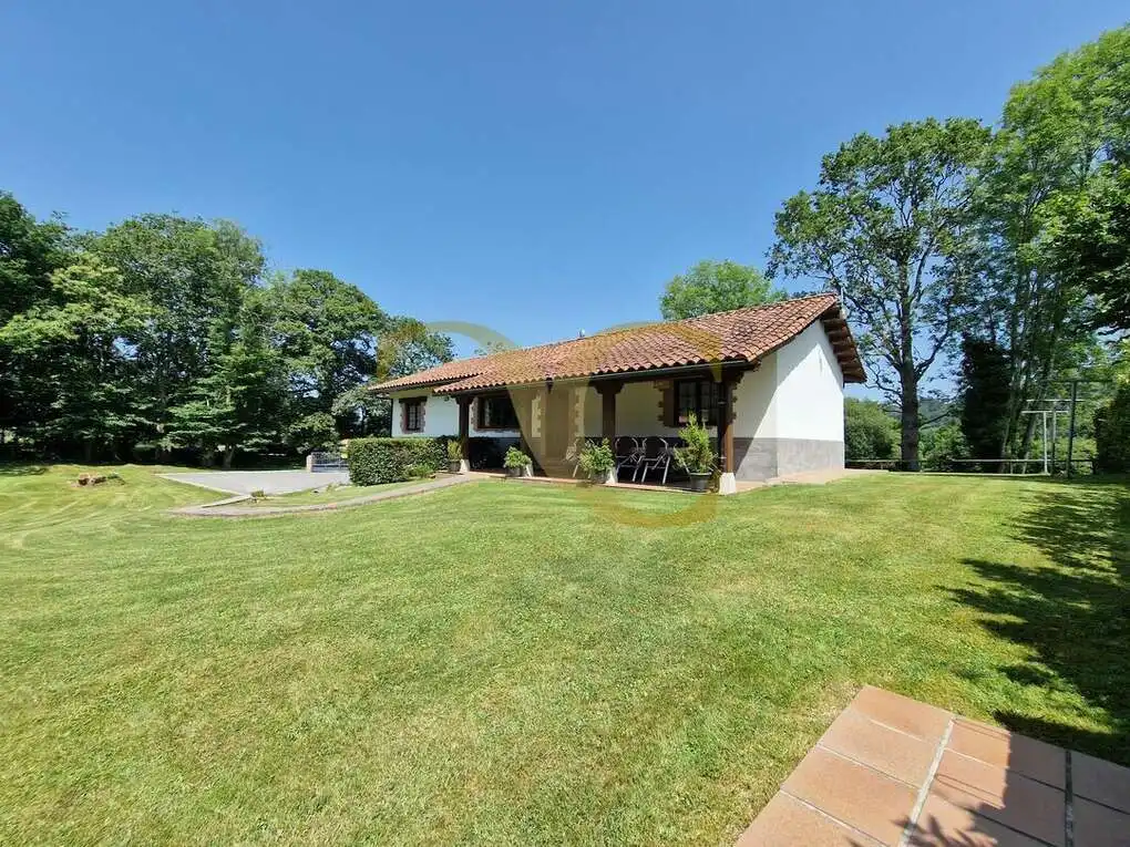 Jardí de Casa o xalet en venda en Llanes amb Calefacció, Jardí privat i Terrassa