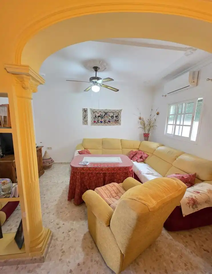 Sala de estar de Casa o chalet en venta en Lebrija con Terraza y Amueblado