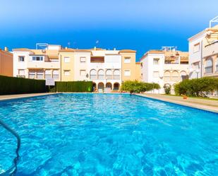 Swimming pool of House or chalet for sale in Torrevieja  with Air Conditioner, Heating and Terrace