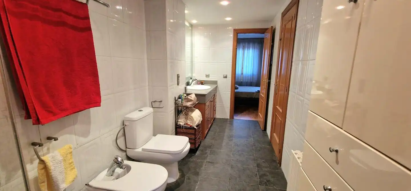 Bathroom of Detached homes for sale in Zaragoza  with Air Conditioner, Heating and Private garden