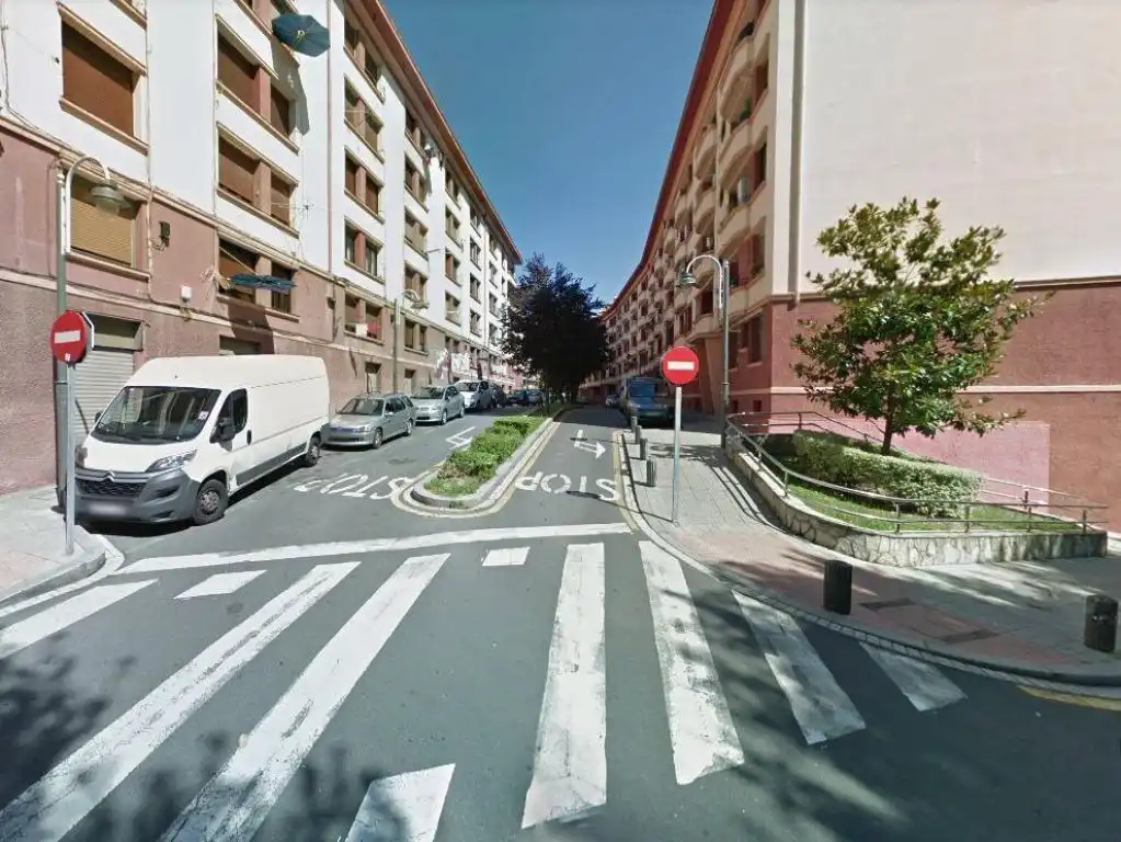 Vista exterior de Local en venta en Bilbao 