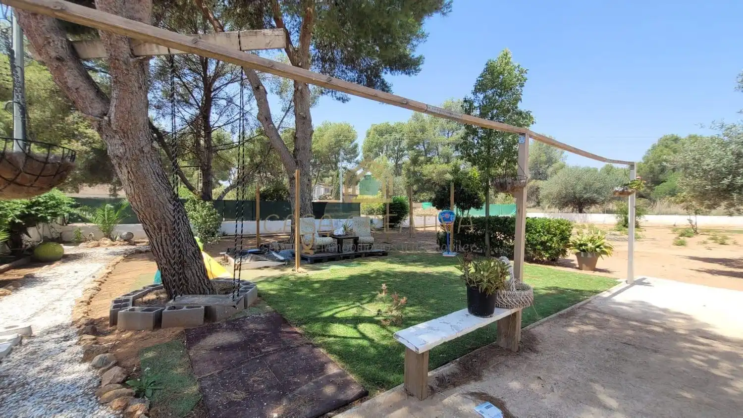 Casa o chalet de alquiler en Calle Segart, Los Pinares - La Masia