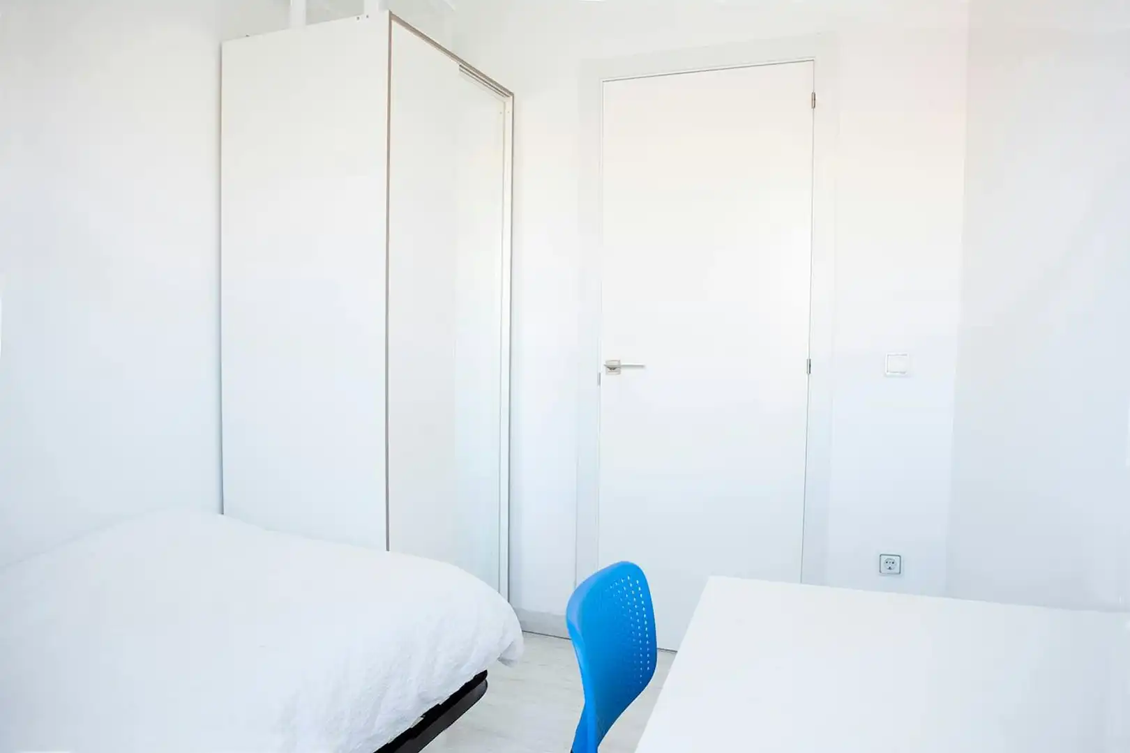 Bedroom of Flat for rent in Madrid  with Heating, Furnished and Washing machine
