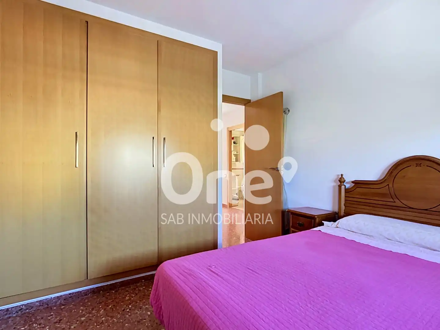 Schlafzimmer von Haus oder Chalet zum Verkauf in San Antonio de Benagéber mit Klimaanlage, Heizung und Privatgarten