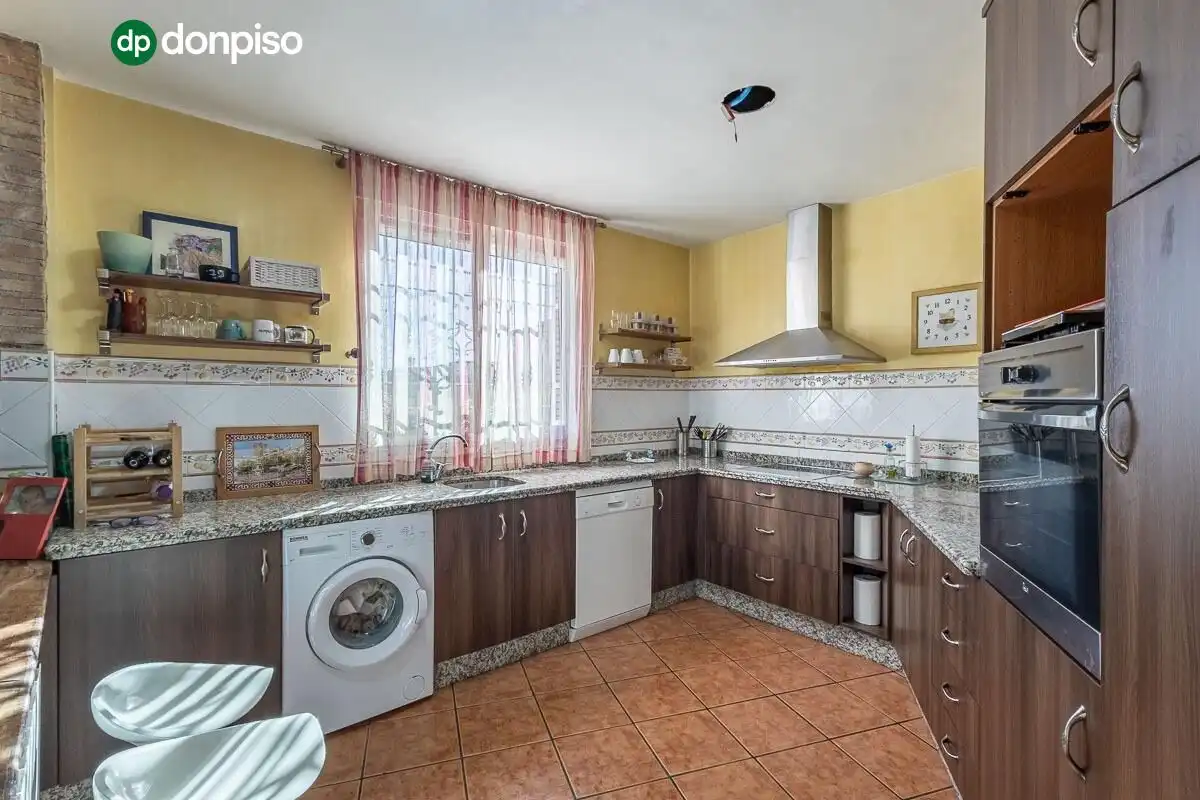 Chalet con piscina en venta en Calle del Arache 5, imagen 10