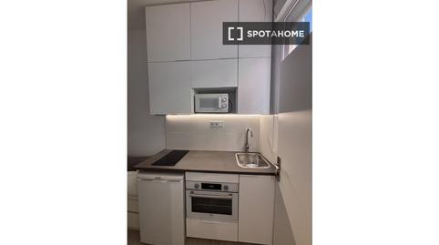 Foto 4 de Piso de alquiler en Numancia,  Madrid Capital