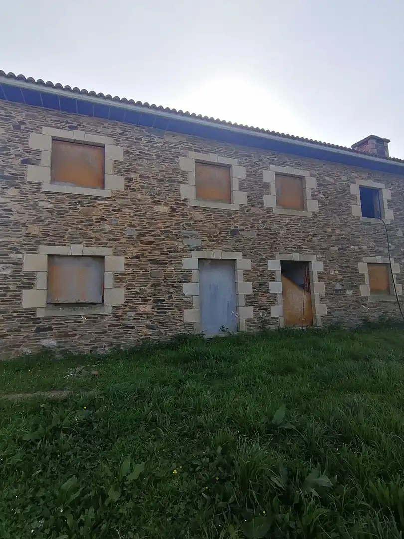 Casa rústica amb jardí en venda a Valdoviño, imagen 9