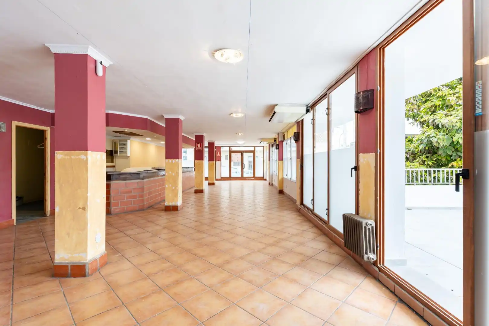 Geschaftsraum zur Miete in Calvià mit Klimaanlage und Terrasse