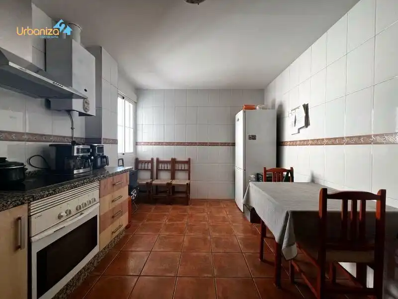Cocina de Piso en venta en Talavera la Real con Amueblado y Balcón